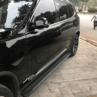 Bệ bước chân VinFast Lux SA mẫu X8 chất lượng tại OrokingAuto