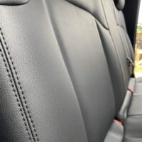 Sử dụng ghế da simili thân thiện với môi trường