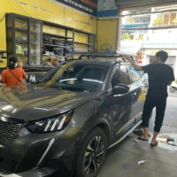 Cản chướng ngại vật bằng combo 2 thanh ngang + giá nóc xe Peugeot 2008 vô cùng tuyệt vời