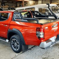 Nắp thùng cuộn cơ xe Mitsubishi Triton