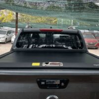 Nắp thùng cuộn cơ xe Nissan Navara rất cần thiết ngày nay