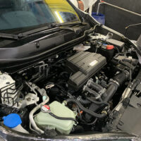 Vệ sinh khoang máy ô tô