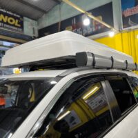 Lều nóc ô tô với nhiều tính năng hữu ích