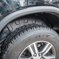 Phụ kiện lòng vè nhựa Chevrolet Colorado