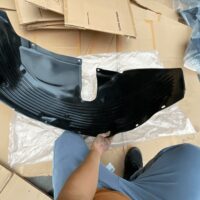 Lòng vè nhựa cho xe Mitsubishi Xpander