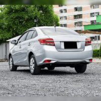 Lắp đặt Lòng Vè Nhựa Toyota Sienna tăng tính thẩm mỹ