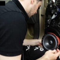 Giá độ loa cánh cửa cho xe ô tô