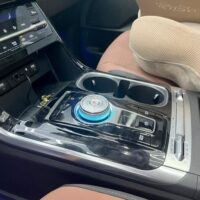 Led núm chuyển số Kia Carnival với màu sắc đa dạng