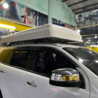 Lều nóc xe bán tải với thiết kế gọn gàng