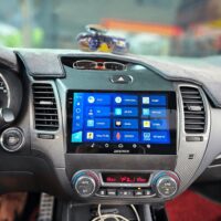 Màn hình Zestech ZX10 có nhiều tính năng hỗ trợ người lái