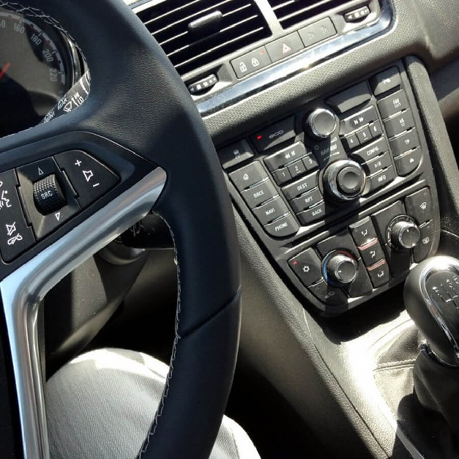 Các nút điều khiển trên ô tô