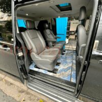 Độ bền đẹp của sàn nhựa vân đá Ford Tourneo cực cao