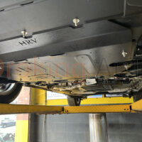 Lắp đặt tấm chắn bùn gầm xe Honda HRV 2023 là giải pháp hàng đầu giúp chủ xe bảo vế và kéo dài tuổi thọ gầm xe ô tô.