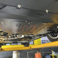 Tấm chắn bùn gầm xe ô tô bằng thép SPCC sơn tĩnh điện thiết kế đẹp mắt - sang trọng, khó bị bào mòn bởi các tác nhân môi trường.