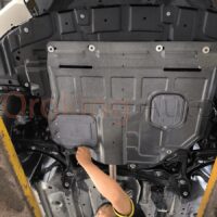 Tấm chắn bùn gầm xe Toyota Vios bảo vệ động cơ bên trong khỏi tác nhân gây rỉ sét - nứt vỡ