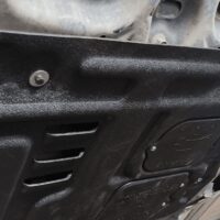 Tấm chắn bùn gầm xe ô tô được thiết kế - màu sắc đẹp mắt góp phần tạo nên tổng thể toàn diện cho ô tô