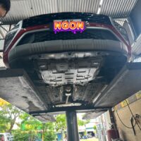 Lắp đặt tấm chắn gầm ô tô tại OroKing Auto