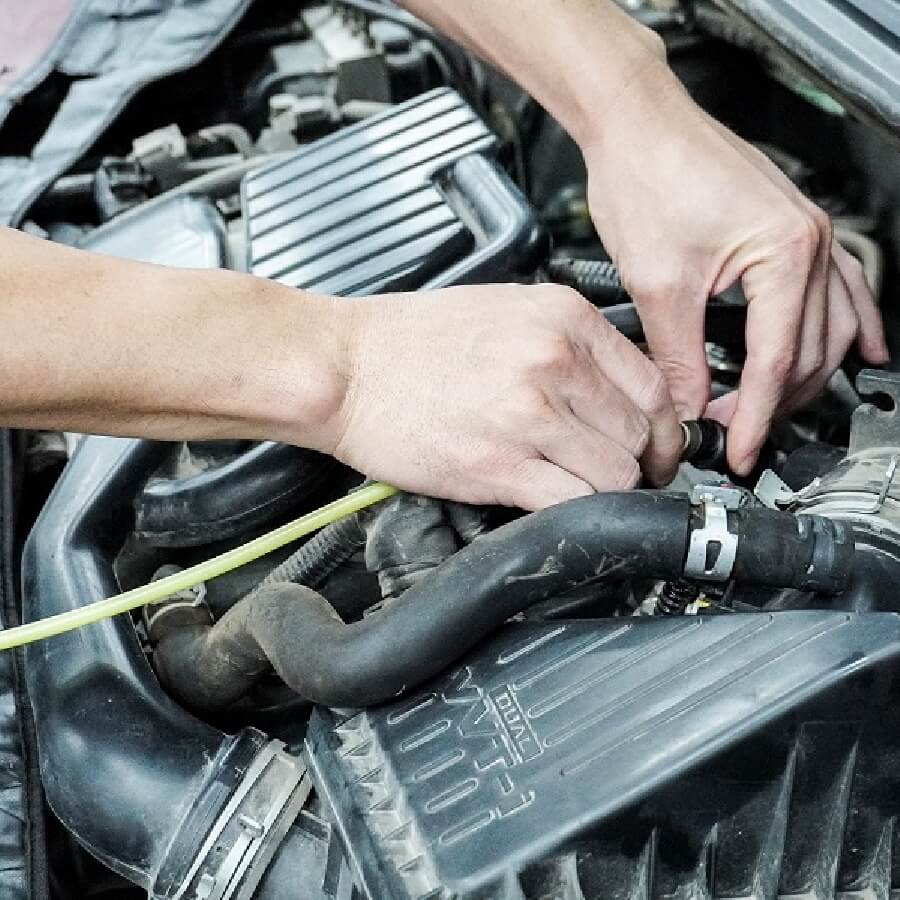 Vệ sinh buồng đốt ô tô