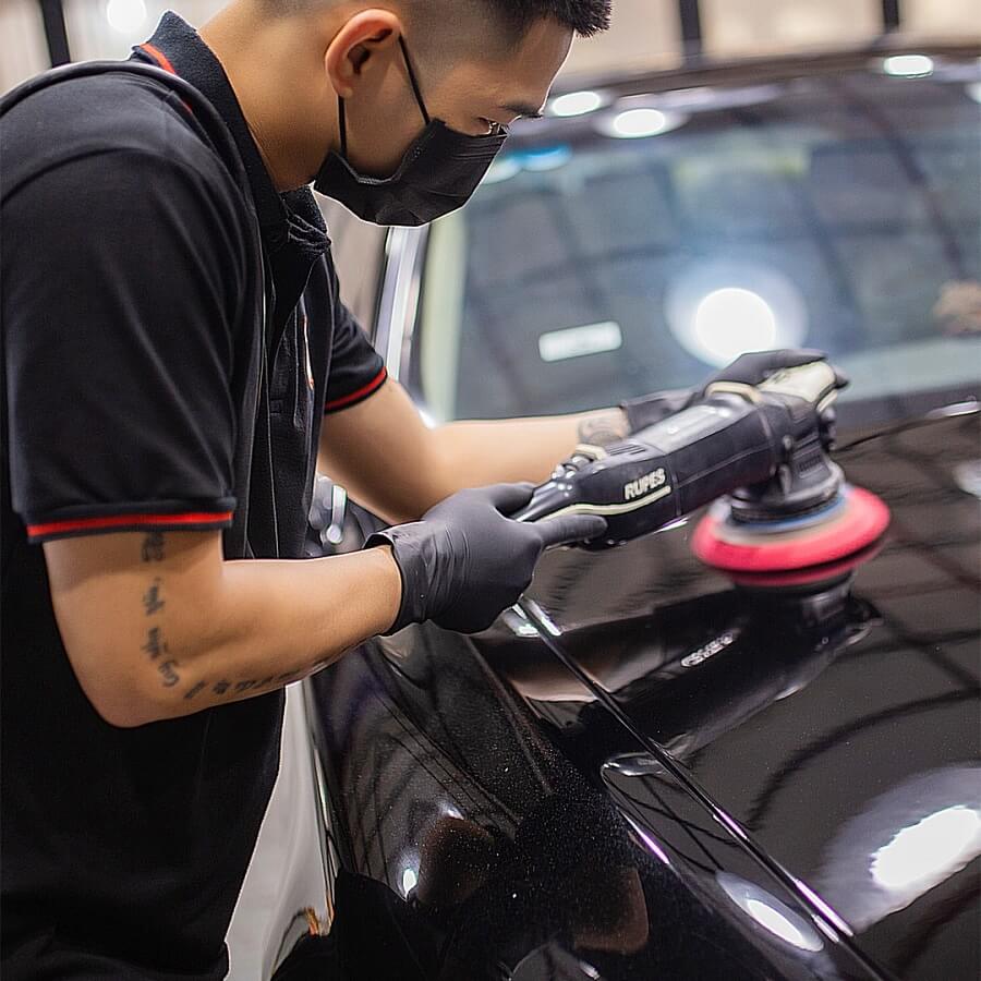 Xi đánh bóng xe ô tô