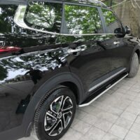 Bệ bước chân Kia Carens 2023 mẫu MH làm nổi bật hơn cho chiếc xe của bạn khi di chuyển
