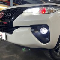 Bi gầm Toyota Fortuner 2017 hiệu A9 Pro với ba nhiệt màu thời thượng