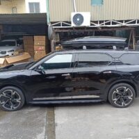 Trang bị cốp nóc thể hiện vẻ ngoài xe hầm hố hơn