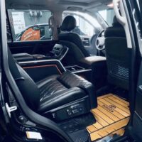 Sàn gỗ Toyota Land Cruiser chỉ đen