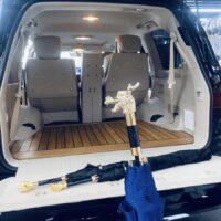 Độ sàn gỗ tự nhiên cho Toyota Land Cruiser giúp mang đến kết cần sàn chắc chắn cùng thiết kế đẹp mắt - bền bỉ cùng thời gian.