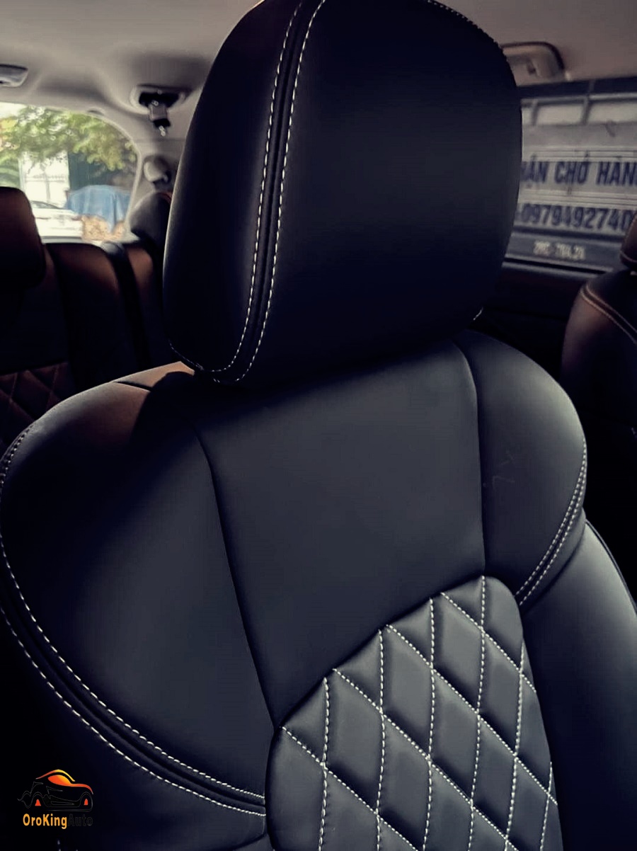 Bọc ghế da Nappa Mitsubishi Outlander với bề mặt bóng mịn