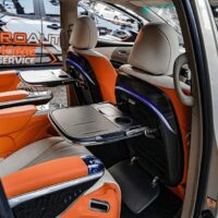 Bộ công tác điều khiển ngay tay có màn hình cảm ứng sử dụng dễ dàng