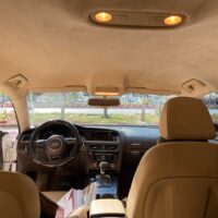 Chất liệu da lộn ô tô sở hữu đặc tính mềm mại - bền bỉ cùng theo thời gian.