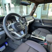 Quy trình thi công bọc trần da lộn xe BAIC Beijing BJ80 tại OroKing Auto