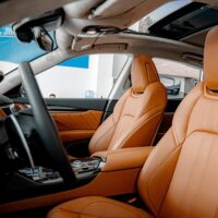 Quy trình thi công bọc trần da lộn xe Maserati Levante tại OroKing Auto