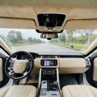 Chất liệu da lộn ô tô sở hữu đặc tính mềm mại - bền bỉ cùng theo thời gian.