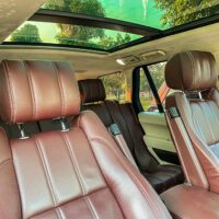 Nên vệ sinh trần da lộn thường xuyên nhằm tránh tình trạng tích bụi gây khó chịu cho người ngồi.