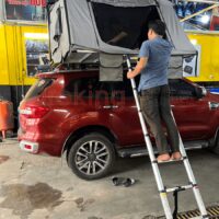 Lều trại gắn nóc Ford Everest với khả năng chống mưa gió tốt