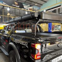 Lều trại gắn nóc Ford Ranger với khả năng chống mưa gió tốt