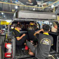 Lều dã ngoại cho Ford Raptor với sức chứa rộng rãi