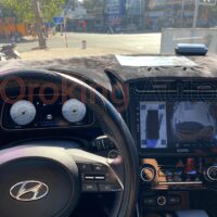 Camera 3 Mắt Hyundai Accent 2024 hiển thị hình ảnh qua màn hình trung tâm