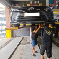 Vì sao nên lắp đặt tấm chắn bùn gầm xe ô tô