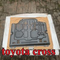 Lắp đặt giáp gầm Toyota Cross tại OroKing Auto