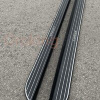 Bệ bước chân Mitsubishi Xforce mẫu Macan Black chất lượng tại OrokingAuto