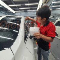 Dán phim PPF đèn ô tô chống xước