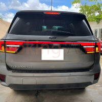 Đèn hậu Ford Everest 2023 mẫu full cốp nguyên cụm sở hữu thiết kế đẹp mắt - sang trọng cùng dãy màu nổi bật và sinh động.