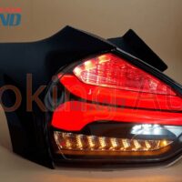 Đèn hậu Ford Focus 2015 - 2018 mẫu xinhan chạy nguyên cụm sở hữu thiết kế đẹp mắt - sang trọng cùng dãy màu nổi bật và sinh động.