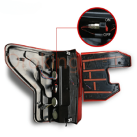 Đèn hậu Ford Ranger màu trong viền trắng nguyên cụm sở hữu thiết kế đẹp mắt - sang trọng cùng dãy màu nổi bật và sinh động.