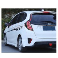 Đèn hậu Honda Jazz 2016+ mẫu Yiwo nguyên cụm sở hữu thiết kế đẹp mắt - sang trọng cùng dãy màu nổi bật và sinh động.