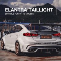 Đèn hậu Hyundai Elantra 2016 - 2018 nguyên cụm sở hữu thiết kế đẹp mắt - sang trọng cùng dãy màu nổi bật và sinh động.