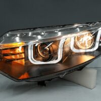 Đèn pha Ford Ecosport 2015 - 2016 mẫu 2U sở hữu chip LED có tuổi thọ lên đến 15.000h