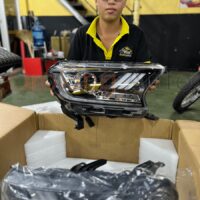 Độ đèn pha Ford Everest 2015 - 2018 mẫu Mustang nguyên cụm tại OroKing Auto